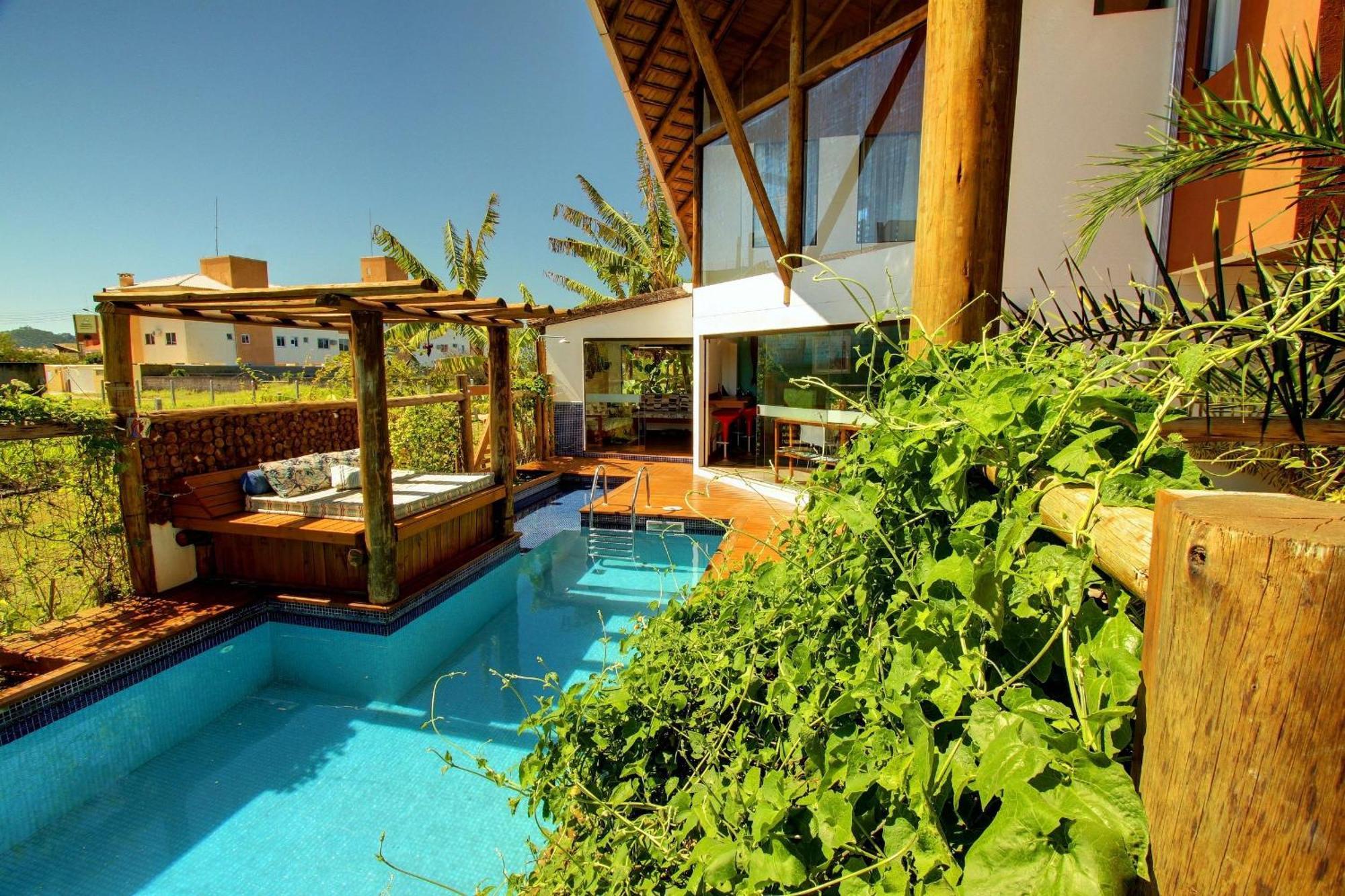 Aragua Inn Bombinhas
